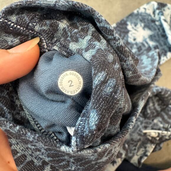 Lululemon Align Legging Engineered Indigo Lace Starlight Multi 28" Athleisure 2 - Picture 3 of 6